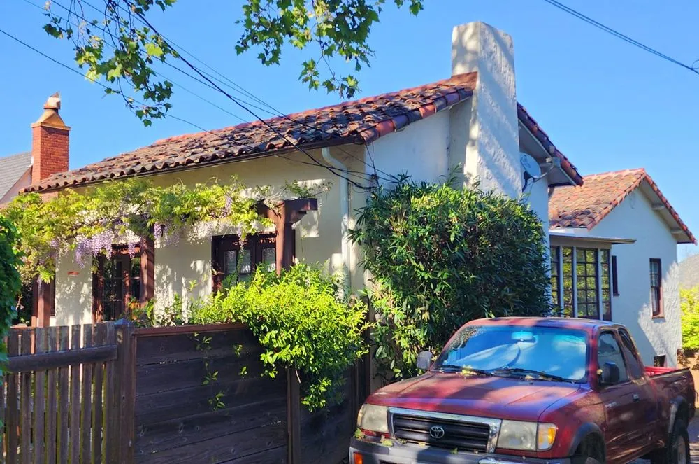 Slide of Alexander Roofing