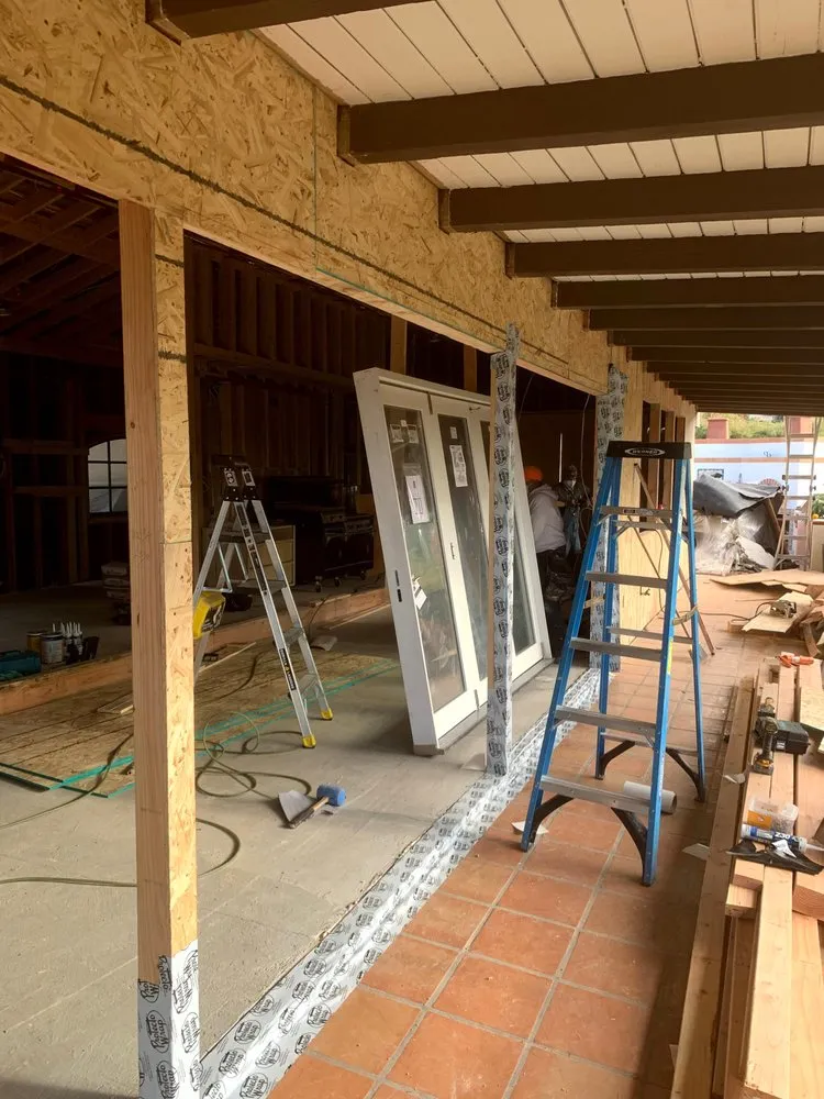 Slide of Alexander Windows