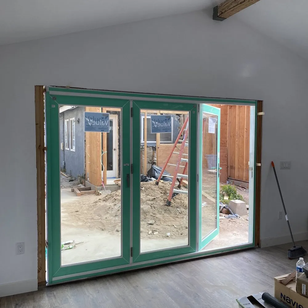 Slide of Alexander Windows