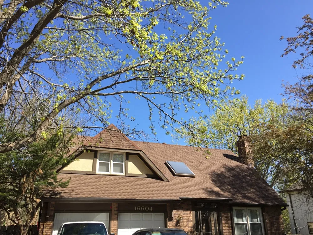 Reliable roof repair experts serving Stilwell, KS - Alexanders Roofing