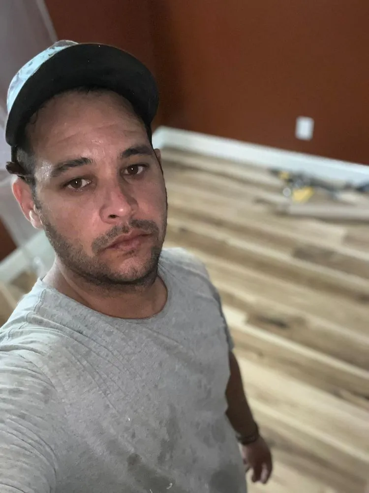 Slide of Alexi Handyman Services