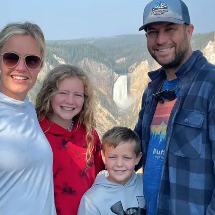 Slide of Alexi Ojeda Roofing