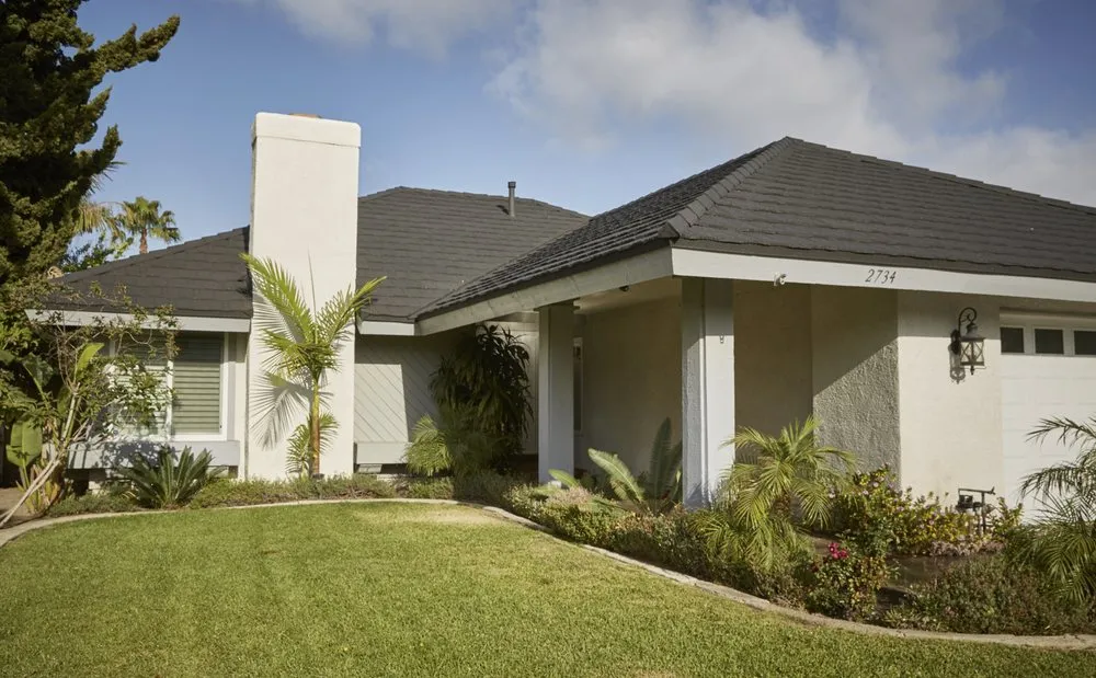 Slide of Alfa Roofing