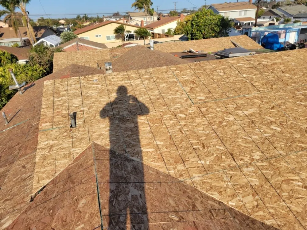 Slide of Alfa Roofing