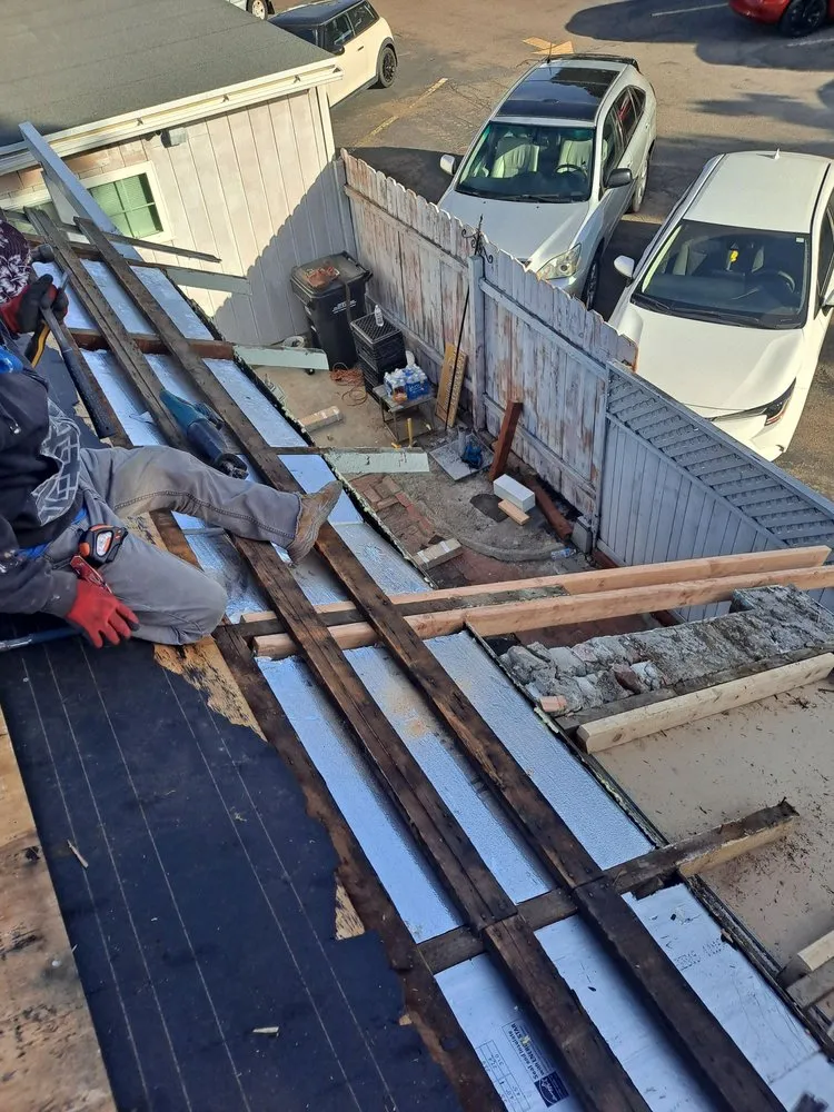 Slide of Alfaros and Son Roofing