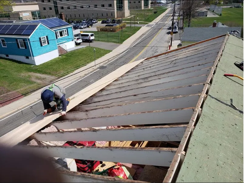 Slide of Aliot Construction