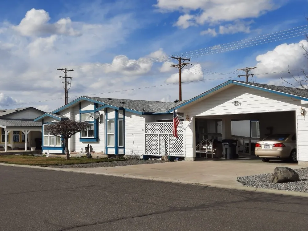 Slide of All Pro Roofing Technologies