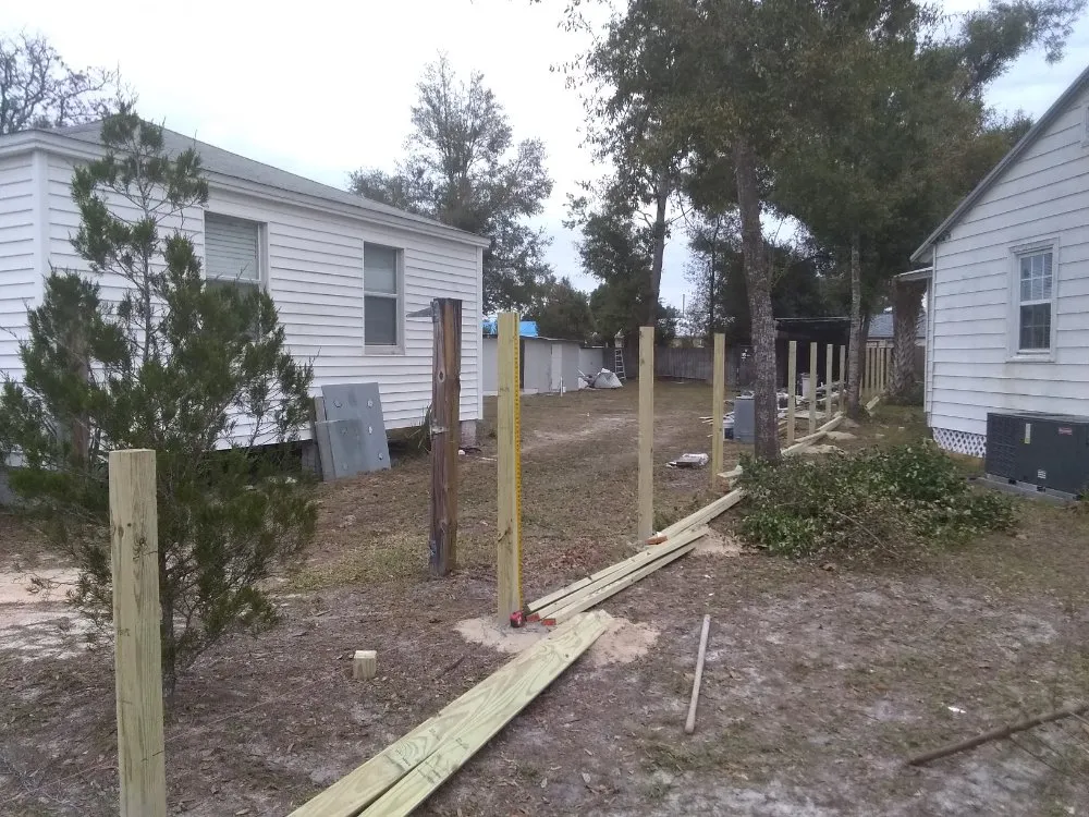 Slide of All seasons fence