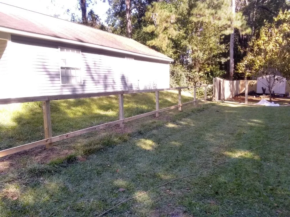 Slide of All seasons fence