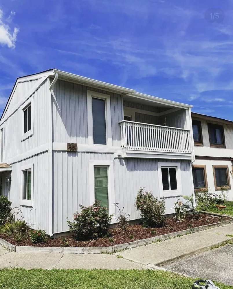 Slide of All-Star Repairs