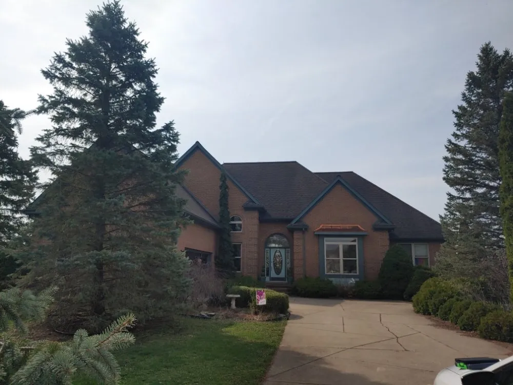 Slide of All That Roofing & More