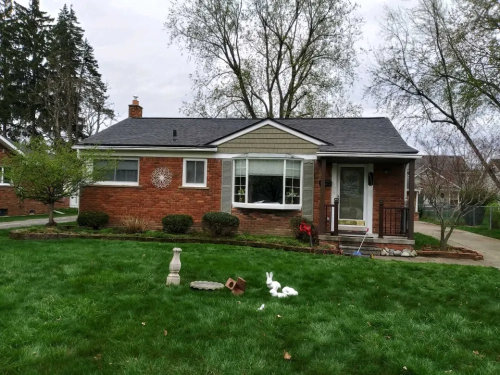 Slide of All That Roofing & More