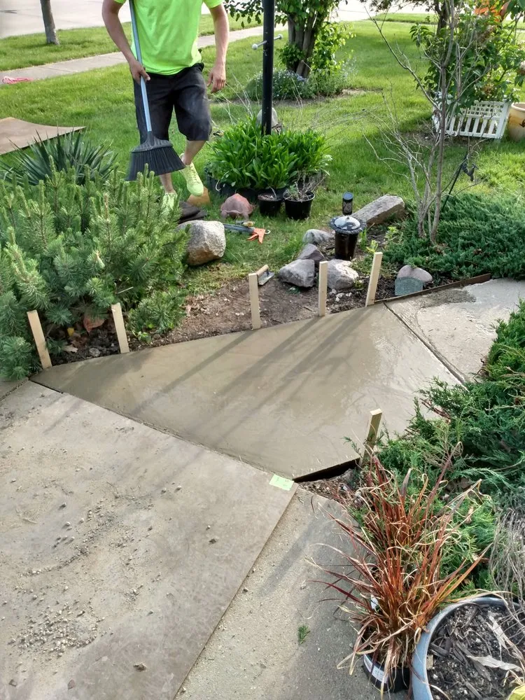 Emergency roof installation experts serving Mansfield, IL - All True Construction