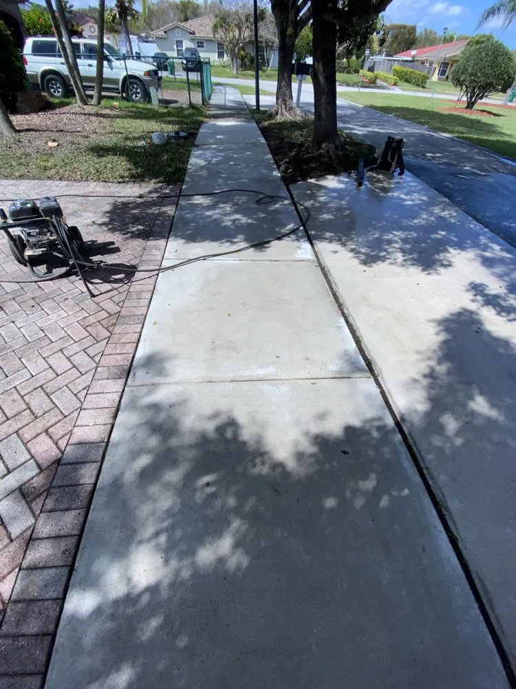 Slide of Allan Pressure Washing