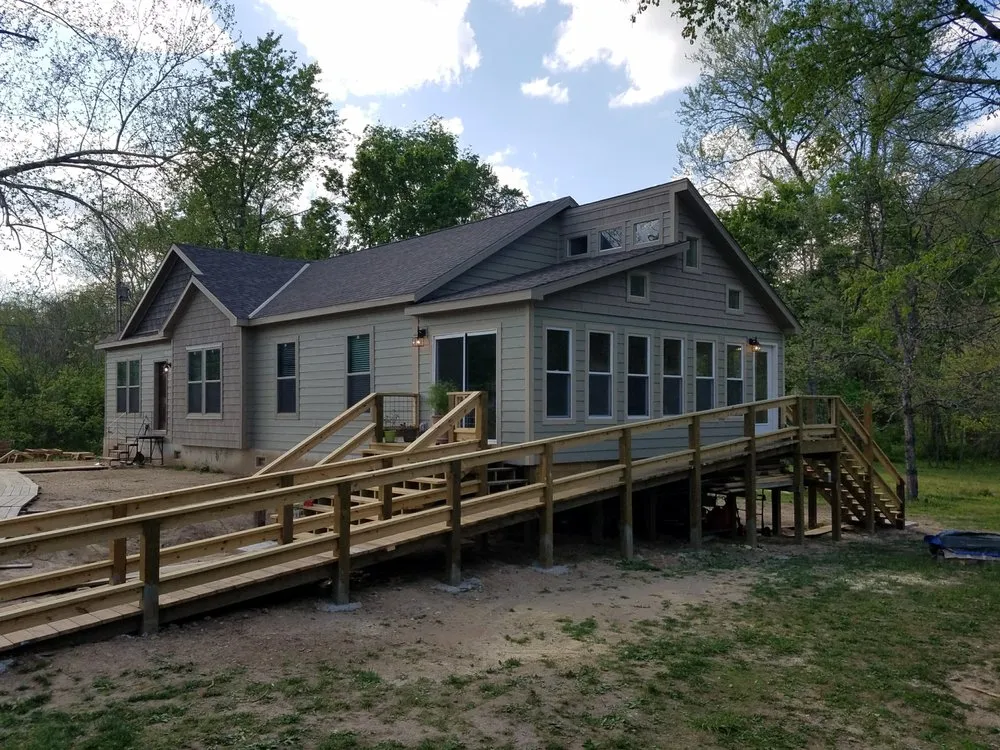 Expert roof replacement experts serving St. Robert, MO - Allen Construction & Remodeling Services
