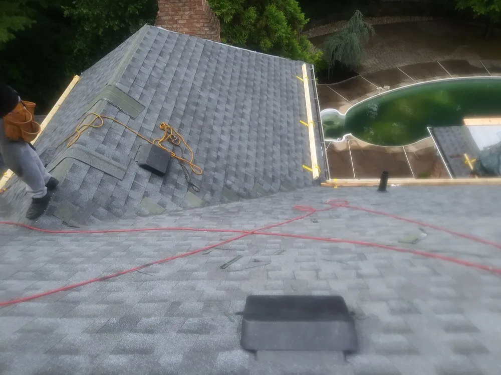 Slide of Allesson Roofing & Siding