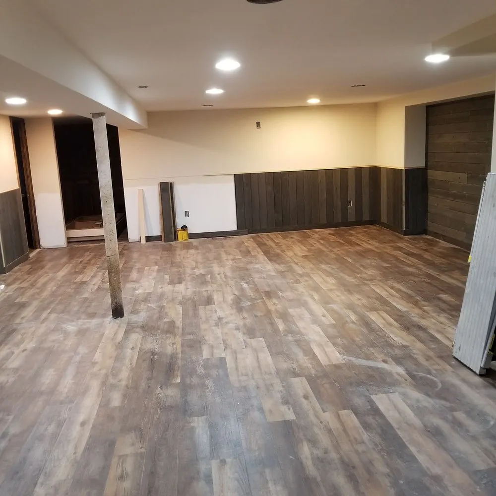 Slide of Almazo Construction