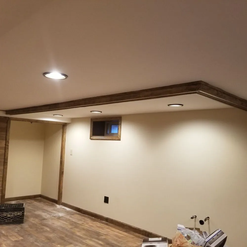 Slide of Almazo Construction