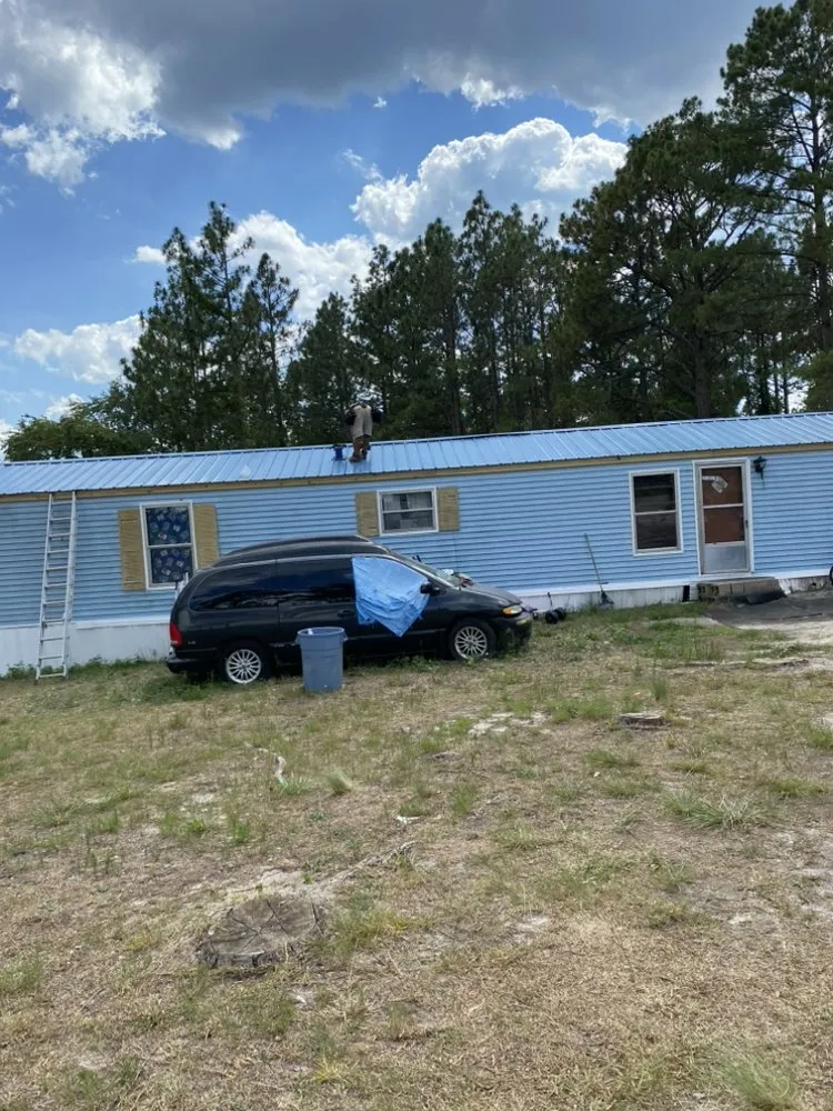 Slide of Alonso & Son Roofing