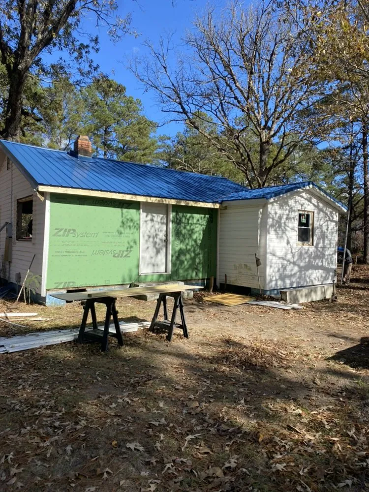 Slide of Alonso & Son Roofing