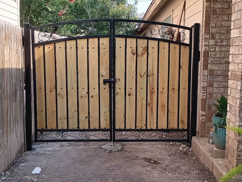 Slide of Alonzo's Welding & Fabrication