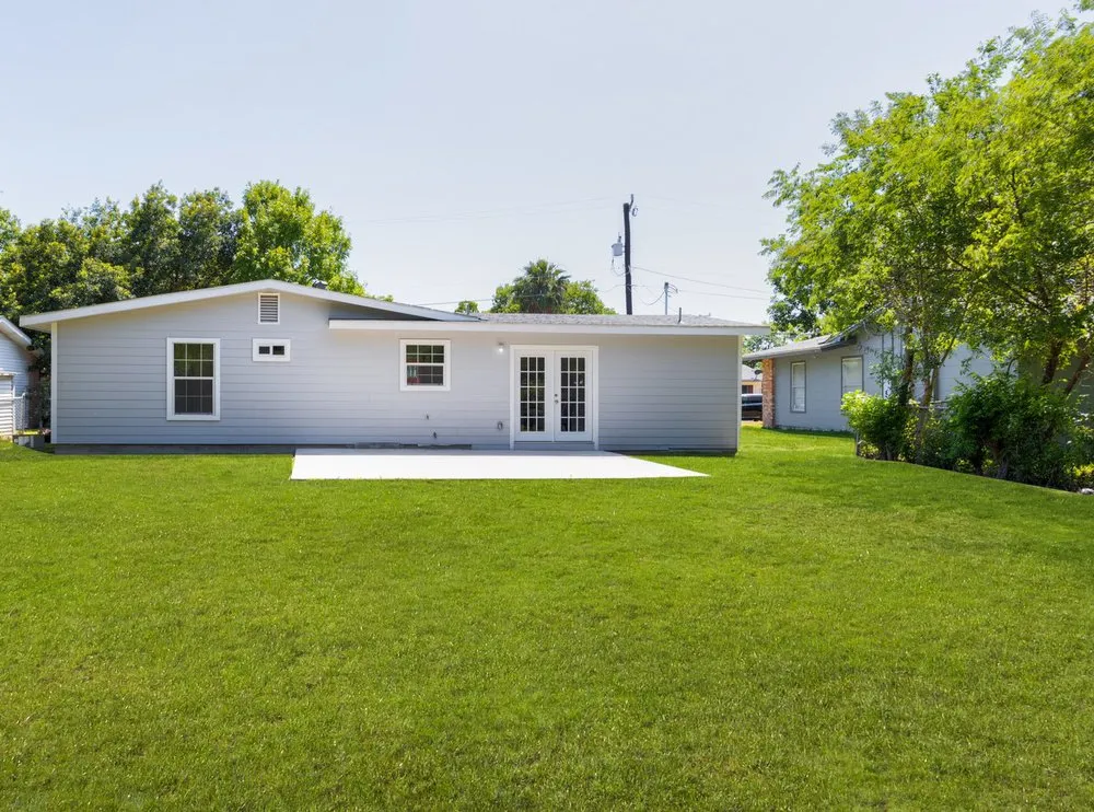 Slide of Alpha Construction & Roofing