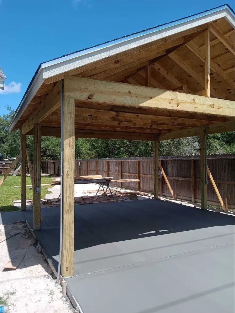 Slide of AL’s Lawn Service & Gonzalez Construction