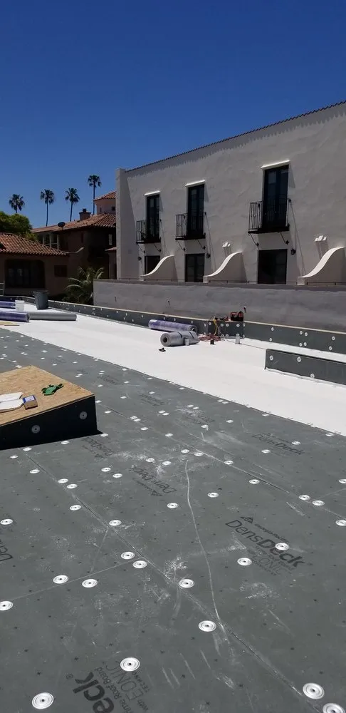 Slide of Al's Roofing & Gutters