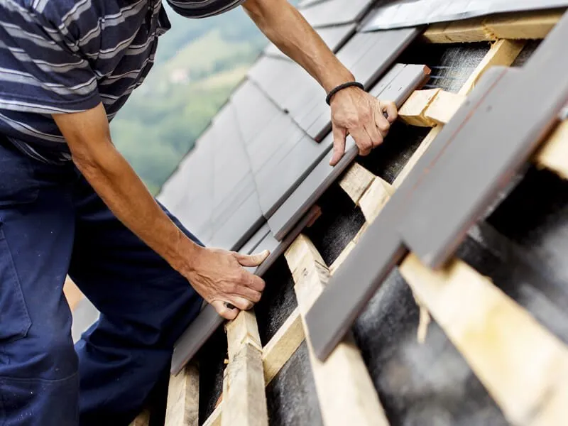 Slide of Al's Roofing & Gutters