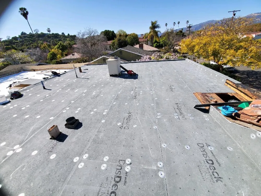 Slide of Al's Roofing & Gutters