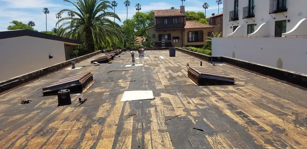 Slide of Al's Roofing & Gutters