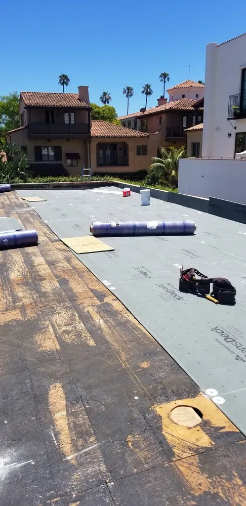 Slide of Al's Roofing & Gutters