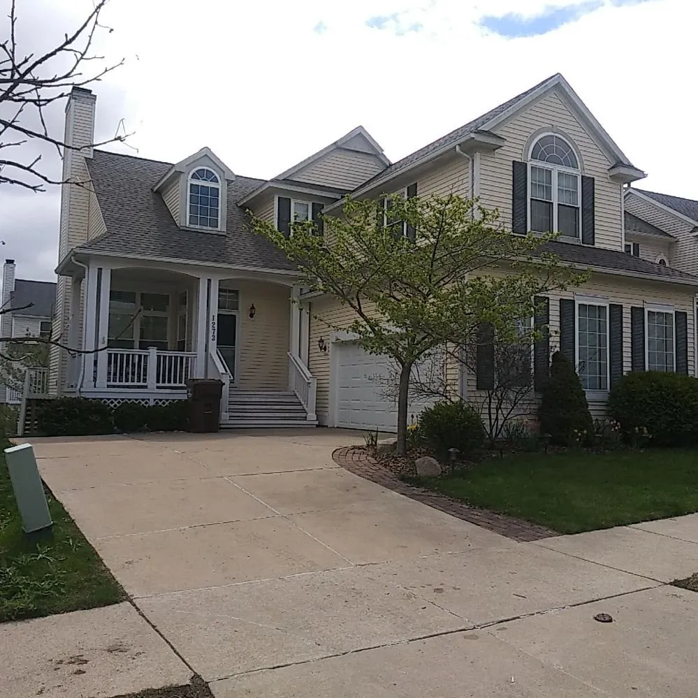 Slide of Al's Roofing & Repair