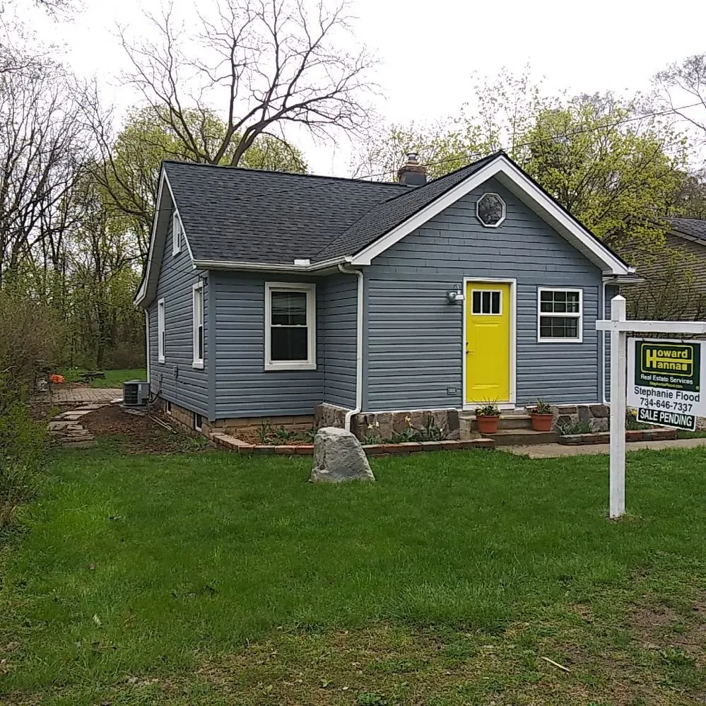 Slide of Al's Roofing & Repair