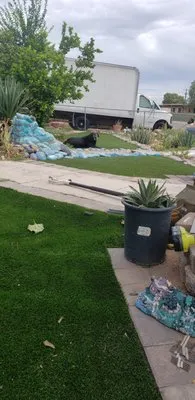 Al's Touch Up's Logo