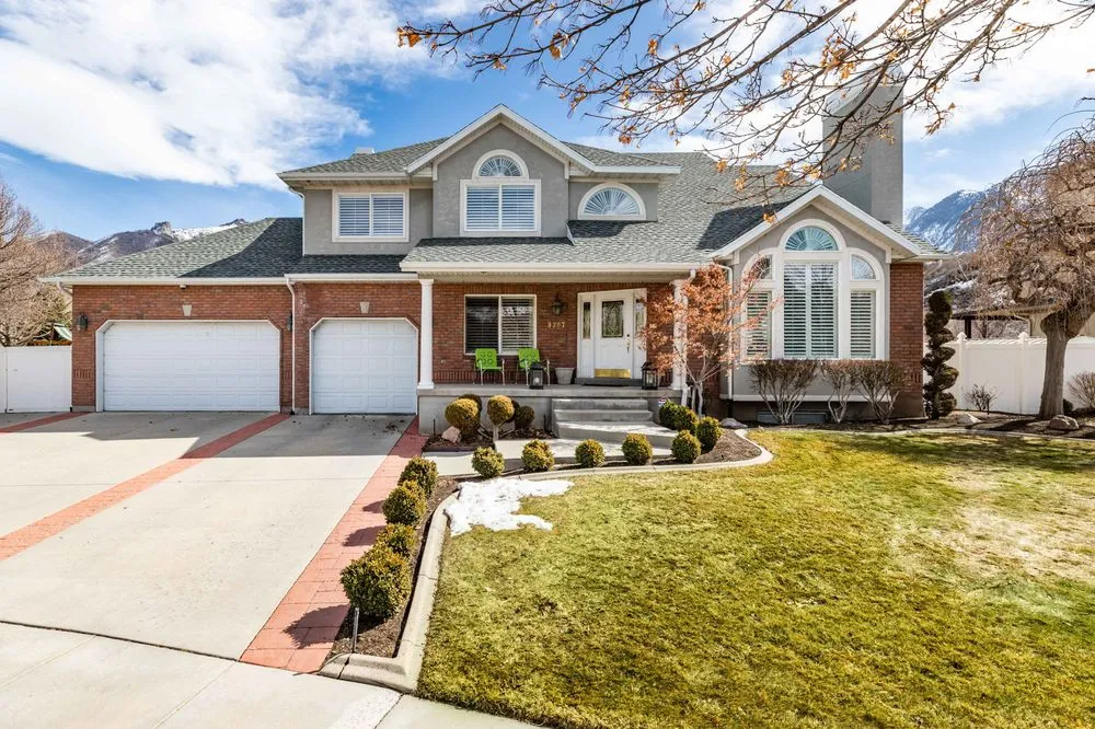 Slide of Alta Roofing