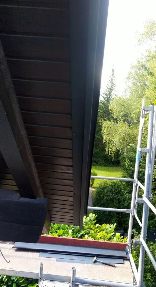 Slide of Alum Rock Roofing