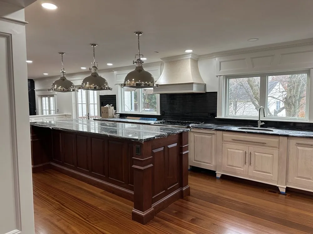 Slide of Alvarado General contractors