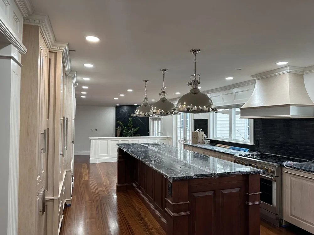 Slide of Alvarado General contractors