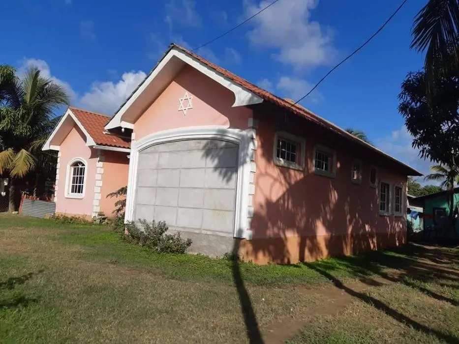 Slide of Alvarenga Construction