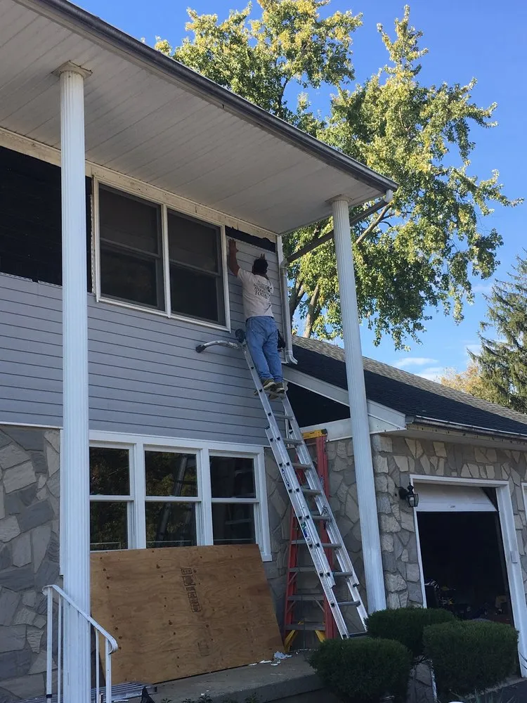 Slide of Alvarez & Sons General Contractors