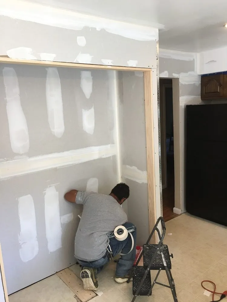 Slide of Alvarez & Sons General Contractors