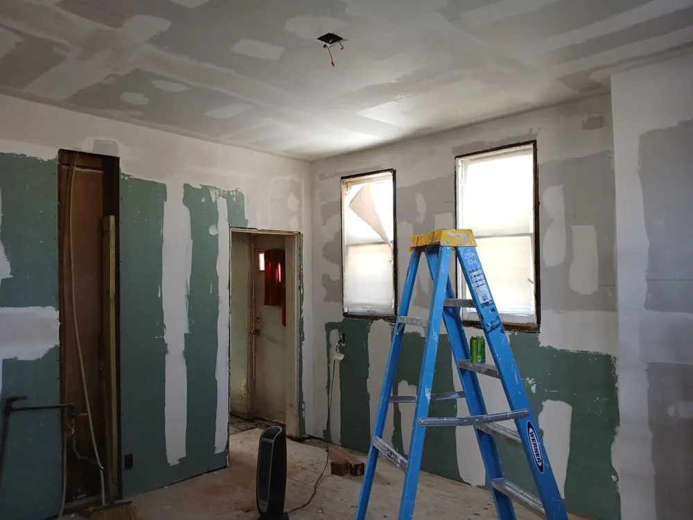 Slide of Alvarez Construction