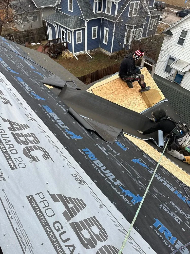 Slide of Alvarez Construction