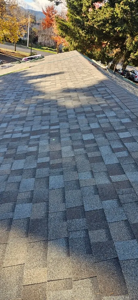 Slide of Alvarez Roofing and Construction