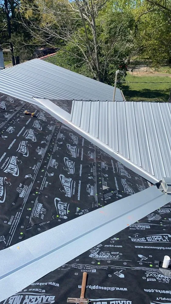 Slide of Alvarez Roofing