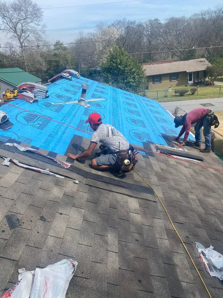 Slide of Alvarez Roofing