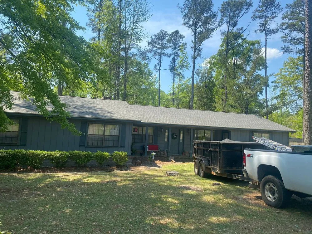 Slide of Alvarez Roofing