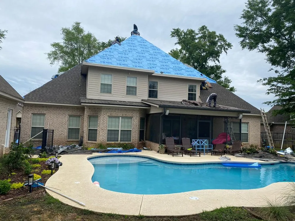 Slide of Alvarez Roofing