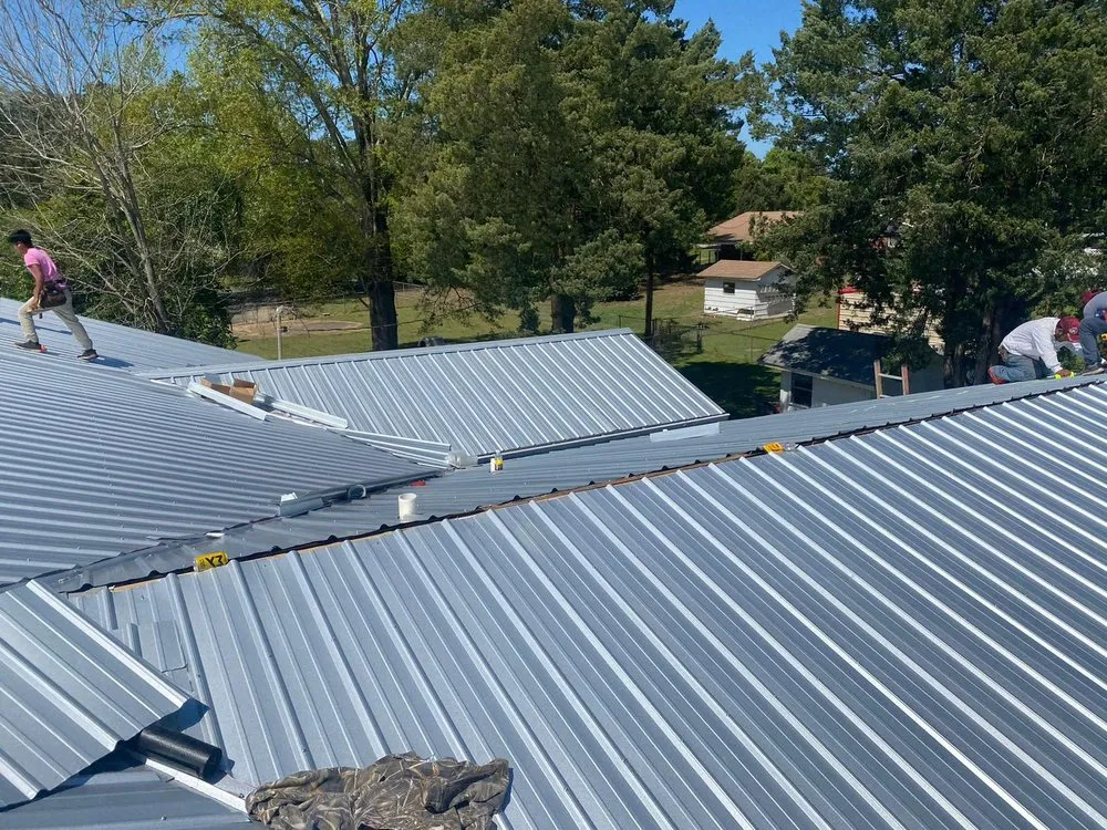 Slide of Alvarez Roofing